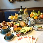 Hof Ehrenfels Hotel 3*