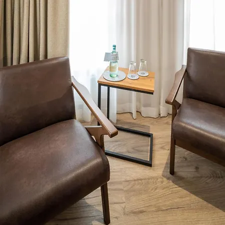 Hof Ehrenfels 3*
